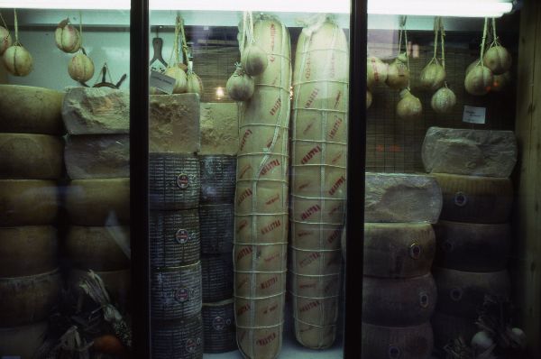 New York - Little Italy Cheese Shop 1981